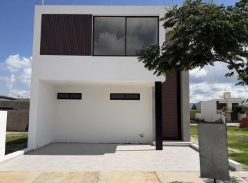 Casa · 190m² · 3 Recámaras · 2 Estacionamientos · Casa en Venta Residencial Mayorca León Guanajuato