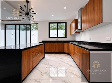 Casa · 290m² · 3 Recámaras · 2 Estacionamientos · Se Renta Casa Totalmente Nueva en Residencial Aqua