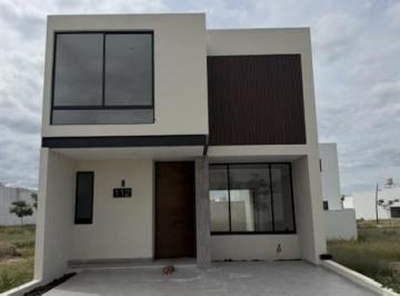 Casa · 173m² · 3 Recámaras · 2 Estacionamientos · Casa en Venta Residencial Mayorca León Guanajuato