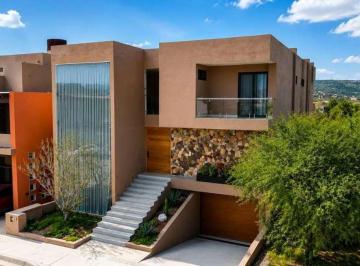Casa de 5 habitaciones, San Miguel de Allende · Casa Ventanas