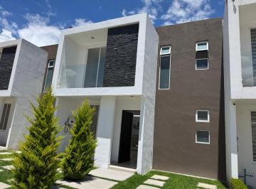 Casa de 3 habitaciones, Pachuca · Renta Resudencia en Residencial La Cascada Fte Plaza Explanada