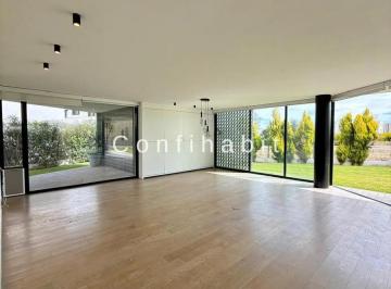 Casa de 4 habitaciones, Querétaro · Casa en Venta en El Campanario Queretaro