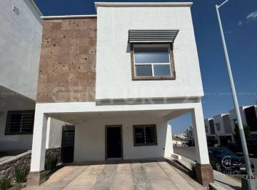 Casa · 166m² · 3 Recámaras · 2 Estacionamientos · Casa en Renta en Calicanto Chihuahua, Chih.