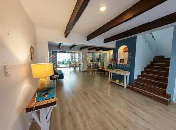 Casa · 325m² · 4 Recámaras · 4 Estacionamientos · Casa en Venta con Jardín de 80 m² y Cochera Para 4 Autos | Zavaleta Puebla