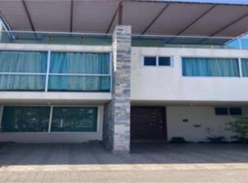 Casa · 252m² · 3 Recámaras · 2 Estacionamientos · Casa en Fraccionamiento Milenio 3a Sección