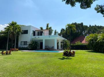 Casa de 2 habitaciones, Jiutepec · Hermosa Casa en Fraccionamiento Jiutepec