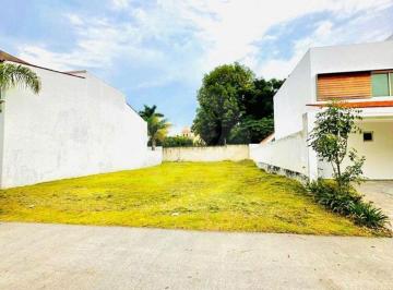 iogiEGN-l.jpg · Terreno Residencial en Venta en Fraccionamiento Solares