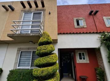Casa en condominio · 140m² · 3 Recámaras · 2 Estacionamientos · Casa en Renta en Toluca
