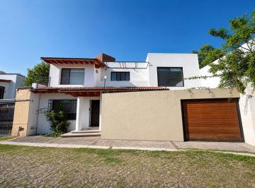 Casa de 3 habitaciones, Querétaro · Casa en Calle Cerrada en Jurica