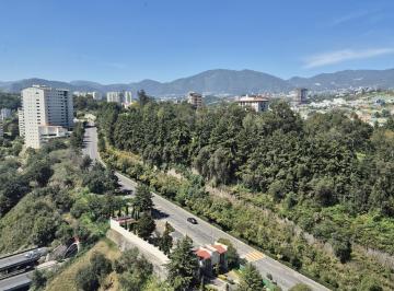 Departamento · 360m² · 3 Recámaras · 4 Estacionamientos · Departamento en Lomas Country Club