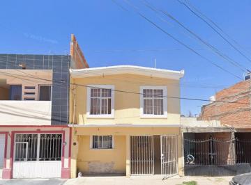Casa de 3 habitaciones, Pabellón de Arteaga · Casa en Venta en Pabellon de Artega Aguascalientes