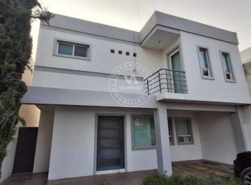 Casa de 3 habitaciones, Saltillo · Casa en Renta Sin Muebles en Portal de Aragón