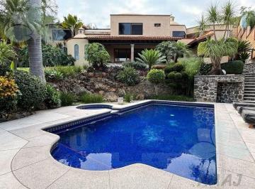 Casa · 1077m² · 5 Recámaras · 6 Estacionamientos · Casa en Fraccionamiento Kloster Sumiya