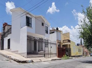 Casa de 3 habitaciones, Chihuahua · Casa en Renta Colonia Granjas $20
