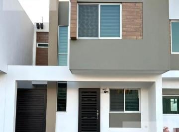 Casa · 300m² · 3 Recámaras · 2 Estacionamientos · Casa en Portovera