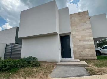 1 · Casa en Venta en Valles del Molino B