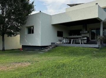 c8e06827ff4db006f5e9a1e6f5649bb431d4bd163cc4e657759a662ff87eaa73 · Casa Venta Uro