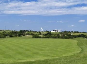 1e9cd0ec39b934b00b85930f0530b69d9fe79e453c3ab098fdb46c600a0cd4f9 · Terreno en Venta en Las Aves Club de Golf