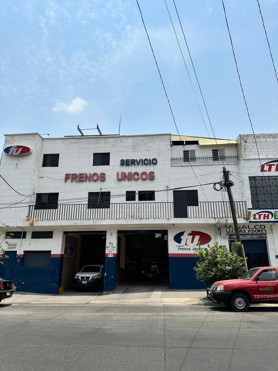Oficinas en Dos Plantas en Av 5 de Febrero