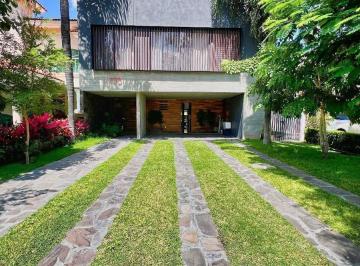 Casa en condominio · 531m² · 4 Recámaras · 2 Estacionamientos · Casa en Venta en Valle Real