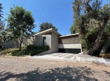 Casa · 899m² · 4 Recámaras · 4 Estacionamientos · Casa en Venta en Rancho Contento, Zapopan, Jalisco