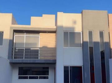 Casa de 3 habitaciones, Pachuca · En Renta Hermosa Casa de 3 Recamaras Dentro de Fracc. La Hacienda