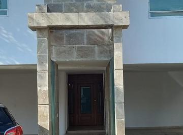 Casa en condominio de 4 habitaciones, Metepec · Bonita y Amplica Casa en Metepec