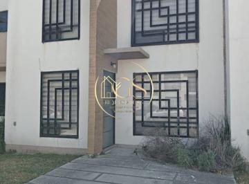 Casa · 93m² · 4 Recámaras · 2 Estacionamientos · Casa en Renta Ancona Residencial Celaya