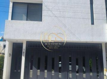 Casa en condominio · 210m² · 3 Recámaras · 2 Estacionamientos · Casa en Renta Villas de Rio Lerma Celaya