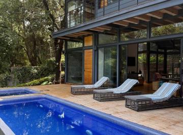 Casa de 4 habitaciones, Valle de Bravo · Casa en Renta y Venta Zona Avándaro