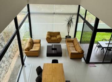 Casa de 4 habitaciones, León · Casa en Renta Amueblada en Cañada del Refugio León Guanajuato