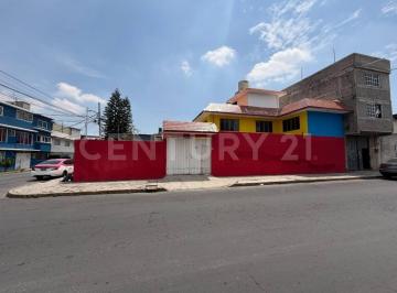 Casa · 202m² · 3 Recámaras · 5 Estacionamientos · Venta de Casa Colonia El Sol, Nezahualcoyotl