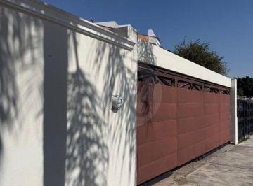 Casa · 390m² · 3 recámaras · 4 estacionamientos · Casa en Venta en Fraccionamiento Bugambilias