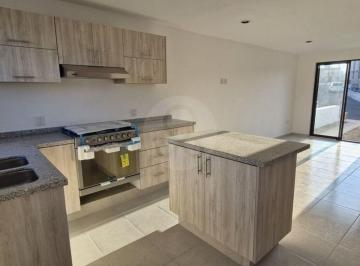 Casa · 128m² · 2 Recámaras · 2 Estacionamientos · Casa en Venta en San Isidro