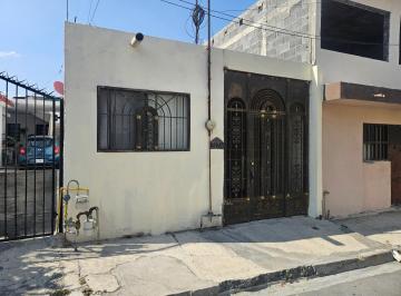 Casa · 117m² · 3 Recámaras · Casa en Venta en El Centro de Santa Catarina Nuevo Leon