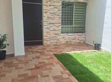Casa de 3 habitaciones, Mérida · Casa en Renta en Las Américas III | 2 Plantas | 3 Cuartos C. On Baños | Lista Para Habitar