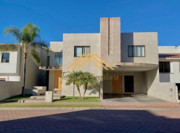 Casa de 3 habitaciones, Aguascalientes · Casa en Venta en Jardines del Campestre