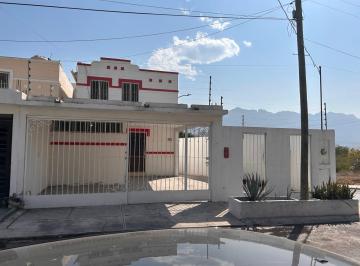 Casa de 3 habitaciones, Santa Catarina · Casa en Santa Catarina