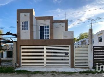 Casa · 128m² · 3 Recámaras · 2 Estacionamientos · Casa en Venta Col Sahop Ciudad Madero Tamaulipas
