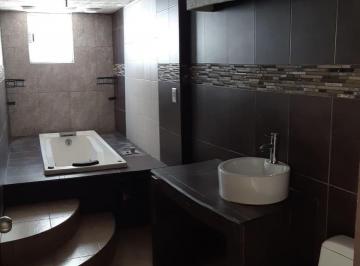 Casa de 3 habitaciones, Toluca · Venta de Casa en Toluca, en La Hacienda del Valle, en La Calle San Carlos, Edo. Méx.