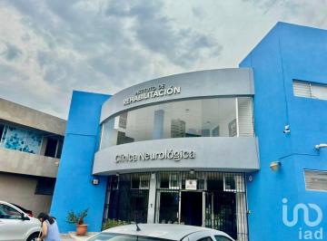 Edificio · 1619m² · 16 Recámaras · 7 Estacionamientos · Oportunidad Venta de Clínica Médica en Queretaro. con Escrituras. Negociable