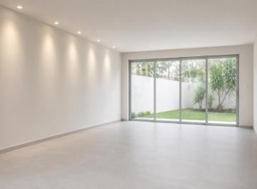 Casa en condominio · 196m² · 3 Recámaras · 2 Estacionamientos · Casa en Privada en Centro Santa Catarina Nuevo León