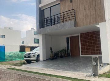Casa de 5 habitaciones, Puebla · Venta de Casa Puebla Fraccionamiento La Cementera