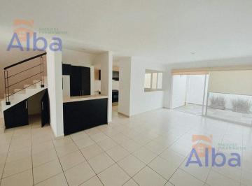 Casa · 111m² · 3 Recámaras · 2 Estacionamientos · Casa en Venta en Alcazar Coto Valencia