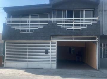 Casa de 3 habitaciones, Saltillo · ¡Gran Oportunidad de Inversión en Colonia Vicente Guerrero, Saltillo!