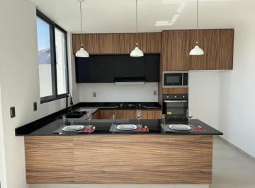 Casa · 176m² · 3 Recámaras · 2 Estacionamientos · Casa en Carrara Capital Norte