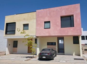 Casa · 174m² · 3 Recámaras · 2 Estacionamientos · Casa en Adamar