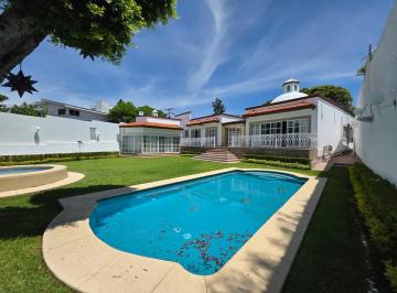 Casa · 420m² · 3 Recámaras · Casa en Venta en Lomas de Cuernavaca