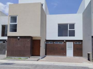 Casa · 197m² · 4 Recámaras · 3 Estacionamientos · Casas Nuevas en Venta en Metepec de 3 a 4 Recámaras y Roof Garden, Cerca de Galerías