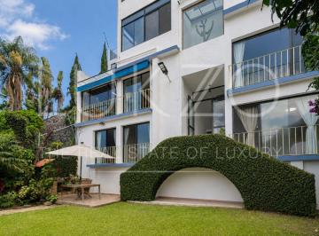 Casa de 4 habitaciones, Cuernavaca · Casa de 388 m² con 4 Recámaras en Venta en Lomas de Coyuca, Cuernavaca